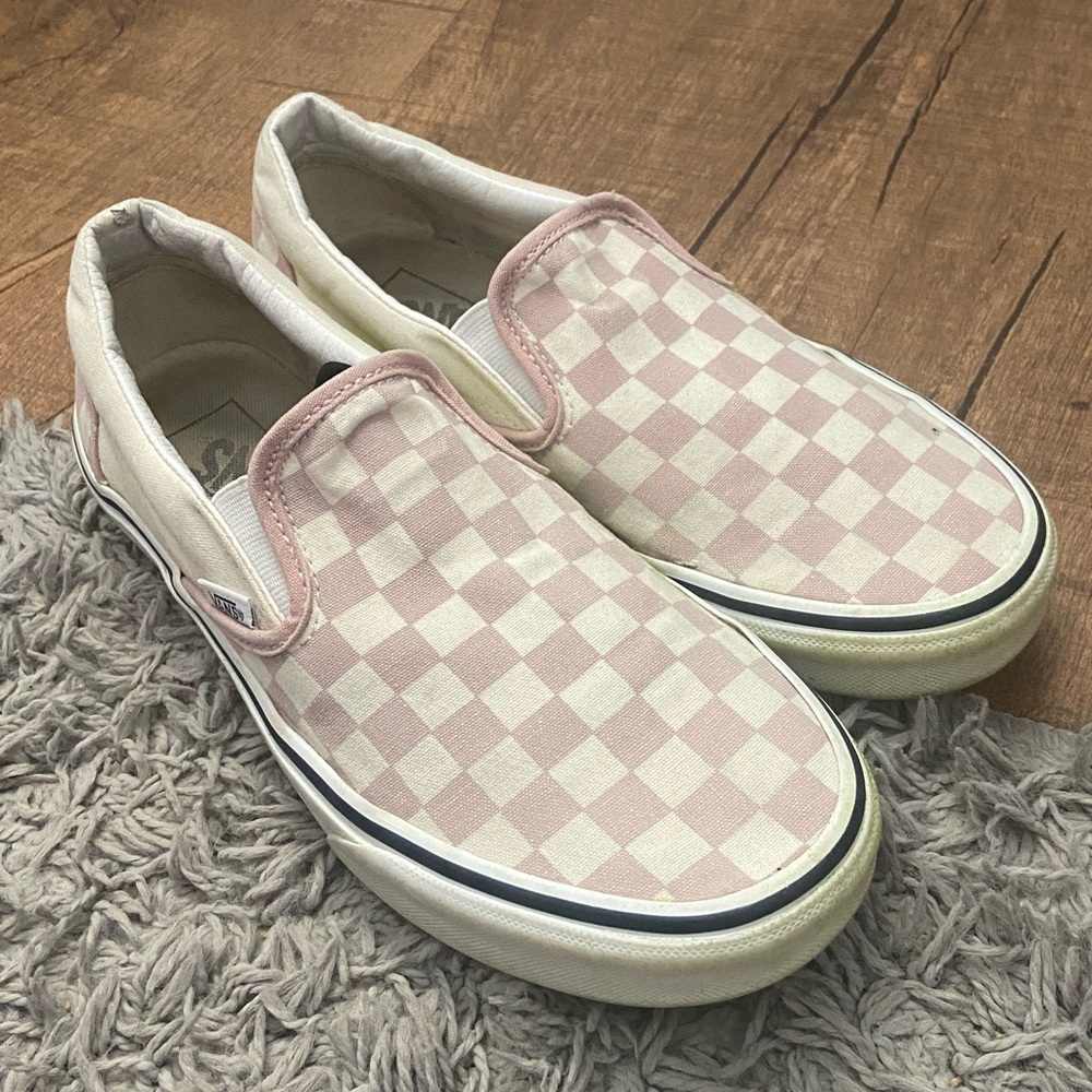 COPY - pink & white checkered vans